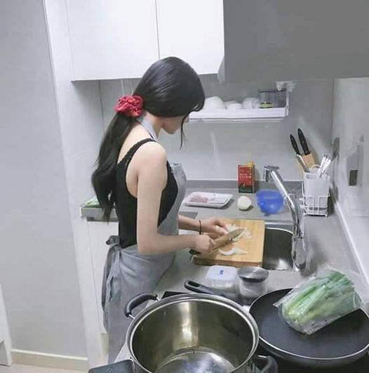ISPOVIJEST: Žena je upravo počela pripremati kajganu, kada se u kuhinji pojavio njen muž.