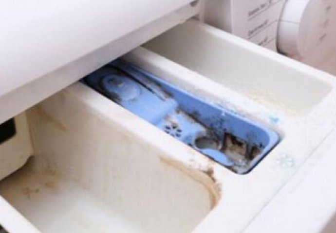 ŽENA OTKRILA GENIJALAN TRIK: Jednostavan način za pranje ladice od mašine, GARANTUJEMO DA NISTE ZNALI